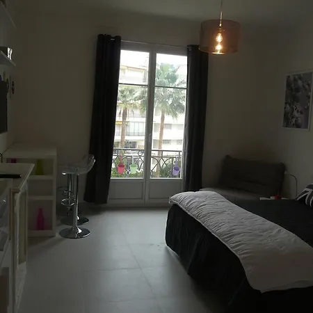 Cannes, Croisette, Palais Miramar Apartment Cannes