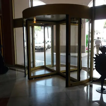 Cannes, Croisette, Palais Miramar Apartment Cannes