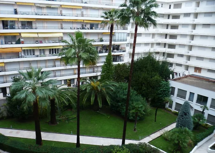 Cannes, Croisette, Palais Miramar * كان